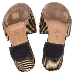 مملوكة مسبقًا Chanel Gold/Black Suede  CC Logo Slide Sandals Size 36
