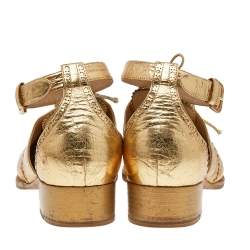 مملوكة مسبقًا صندل شانيل رباط علوي سير كاحل سي سي جلد وسويدي أسود/ ذهبي مقاس 39.5