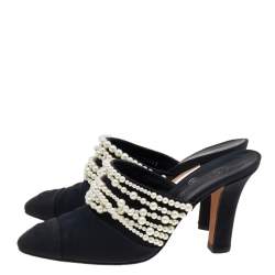 Pre Owned صندل مول شانيل مزخرف لؤلؤ سي سي كانفاس أسود مقاس 39