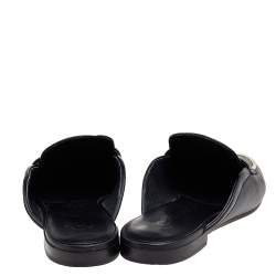 Pre Owned حذاء لوفرز فلات شانيل جلد أسود مزين سي سي مزخرف لؤلؤ مقاس 40.5