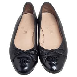 Pre Owned Chanel Black Leather CC Cap Toe Bow Ballet Flats Size 38.5
