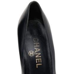 Pre Owned Chanel Black Leather CC Cap Toe Pumps Size 38.5