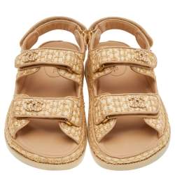 مملوكة مسبقًا صندل فلات شانيل قماش وقش مجدول بيج مزين سي سي مزخرف لؤلؤ مقاس 