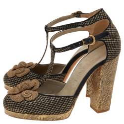 مملوكة مسبقًا Chanel Black Fabric Floral Embellished Ankle Strap Pumps Size 36