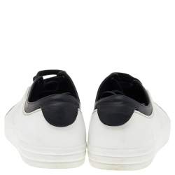 Pre Owned Chanel White/Black Leather And Rubber CC Low Top Sneakers Size 38.5