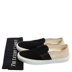 مملوكة مسبقًا حذاء رياضي شانيل سليب أون سويدي وتويد أبيض/ أسود مقاس 37