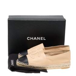 Pre Owned Chanel Beige/Black Leather CC Cap Toe Slip On Espadrilles Size 40