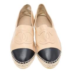Pre Owned Chanel Beige/Black Leather CC Cap Toe Slip On Espadrilles Size 40