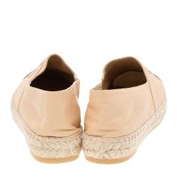 Pre Owned Chanel Beige/Black Leather CC Cap Toe Slip On Espadrilles Size 40