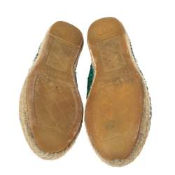 مملوكة مسبقًا حذاء إسبادريل فلات شانيل غطاء مقدمة سي سي جلد وقماش تويد أخضر مقاس 39