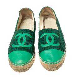 مملوكة مسبقًا حذاء إسبادريل فلات شانيل غطاء مقدمة سي سي جلد وقماش تويد أخضر مقاس 39