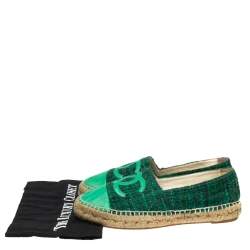 مملوكة مسبقًا حذاء إسبادريل فلات شانيل غطاء مقدمة سي سي جلد وقماش تويد أخضر مقاس 39