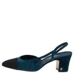 مملوكة مسبقًا Chanel Blue/Black Suede CC Slingback Sandals Size 40