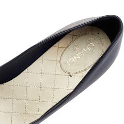 Pre Owned Chanel Black Leather Camellia Pumps Size 36