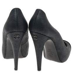 Chanel Black Textured Leather CC Cap Toe Pumps Size 38.5