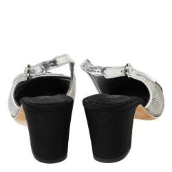 مملوكة مسبقًا صندل شانيل كعب عريض فتحة كعب فيونكة جلد وبي في سي مغزول أسود/ فضي مقاس 36