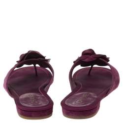 Pre Owned صندل سلايد فلات شانيل سويدي أرجواني مزين كاميليا مزخرف شعار الماركة سي سي مقاس 40