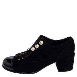 Chanel Black Suede and Patent Leather Pearl Detail Block Heel Oxford Pumps Size 39