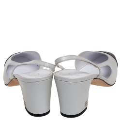 مملوكة مسبقًا Chanel White/Black Leather CC Slingback Sandals Size 40.5