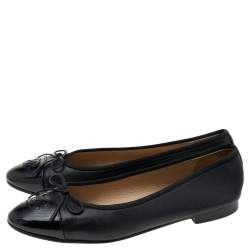 Pre Owned Chanel Black Leather CC Cap Toe Bow Ballet Flats Size 38.5