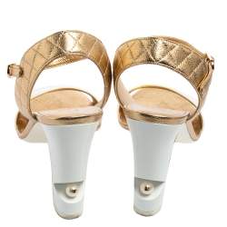مملوكة مسبقًا Chanel White/Gold Patent And Leather Open Toe Ankle Strap Sandals Size 38.5