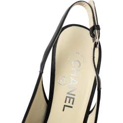 Pre Owned صندل شانيل جلد بيج لامع مقدمة مفتوحة بحزام للكاحل مقاس 39