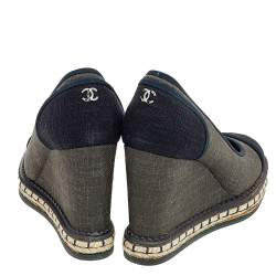 Pre Owned حذاء كعب عالي شانيل كانفاس سي سي رصاصي/أزرق داكن مقدمة منفصلة كعب روكي مقاس 38