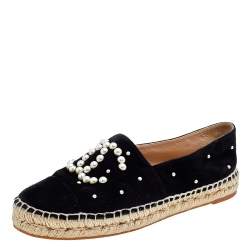 مملوكة مسبقًا Chanel Black Suede And Faux Pearl CC Espadrille Flats Size 38