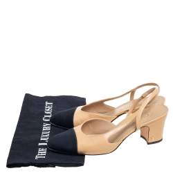 Pre Owned حذاء كعب عالي شانيل غطاء مقدمة سي سي كانفاس وجلد أسود/ ذهبي بسير خلفي مقاس 39