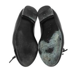 مملوكة مسبقًا حذاء باليرينا فلات شانيل غطاء مقدمة فيونكة سي سي جلد ثعبان فضي ميتالك مقاس 35.5