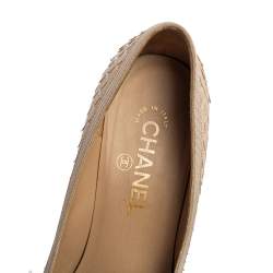 Chanel Beige/Black Python Leather Camellia Bow Applique Round-Toe Pumps Size 37.5