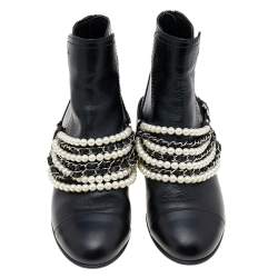 مملوكة مسبقًا حذاء بوت للكاحل للركبة شانيل جلد أسود سي سي مزخرف مقاس 38