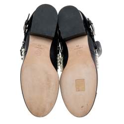 مملوكة مسبقًا حذاء بوت للكاحل للركبة شانيل جلد أسود سي سي مزخرف مقاس 38