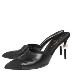 Pre Owned Chanel Black Leather and Canvas CC Faux Pearl Embellished Sandals Size 41
