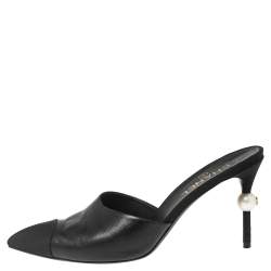 Pre Owned Chanel Black Leather and Canvas CC Faux Pearl Embellished Sandals Size 41