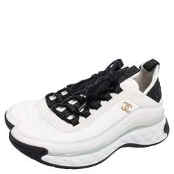 مملوكة مسبقًا Chanel White/Black Leather and Neoprene CC Low-Top Sneakers Size 39