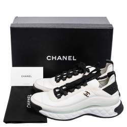 مملوكة مسبقًا Chanel White/Black Leather and Neoprene CC Low-Top Sneakers Size 39