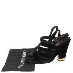 مملوكة مسبقًا Chanel Black Velvet Block Heel Singback Sandals Size 39