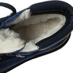 مملوكة مسبقًا Chanel Navy Blue Suede and Leather Lace-Up Ankle Boots Size 39.5