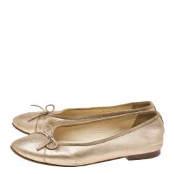 Pre Owned Chanel Metallic Gold Leather CC Bow Ballet Flats Size 37
