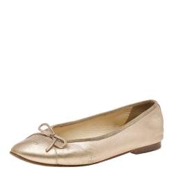 Pre Owned Chanel Metallic Gold Leather CC Bow Ballet Flats Size 37
