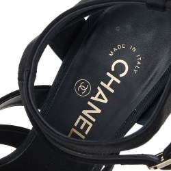 مملوكة مسبقًا Chanel Black Satin Pearl Heel Interlocking CC Ankle Strap Sandals Size 39.5