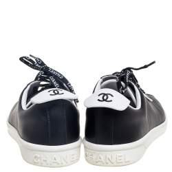 مملوكة مسبقًا Chanel Black Leather Logo Lace Up CC Low Top Sneakers Size 40