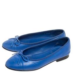 مملوكة مسبقًا Chanel Royal Blue Leather CC Bow Cap-Toe Ballet Flats Size 36.5