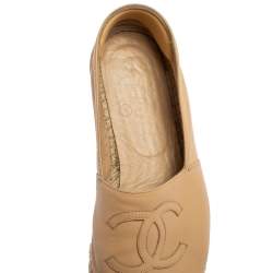 Pre Owned Chanel Beige/Black Leather CC Cap Toe Espadrilles Size 37