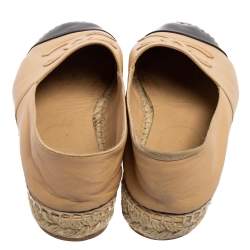 Pre Owned Chanel Beige/Black Leather CC Cap Toe Espadrilles Size 37