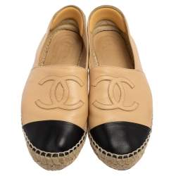 Pre Owned Chanel Beige/Black Leather CC Cap Toe Espadrilles Size 37