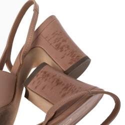 مملوكة مسبقًا Chanel Nude/Pink Leather and Patent Cap-Toe D'orsay Slingback Pumps Size 36