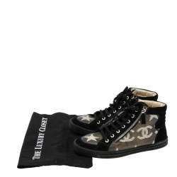 Pre Owned حذاء رياضي شانيل عنق مرتفع أكسنت سحاب مزدوج سي سي جلد وسويدي رمادي / أسود مقاس 40