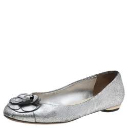 Pre Owned Chanel Silver Textured Leather Camellia Ballet Flats Size 41